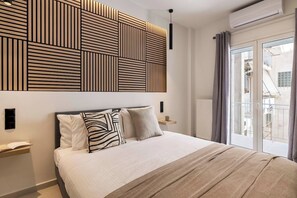 2 bedrooms, desk, soundproofing, iron/ironing board