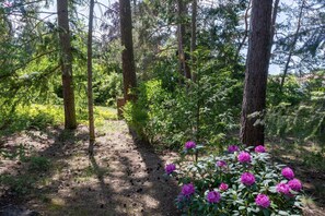 Property grounds - Holiday Home 'Krohse' with Shared Garden and Wi-Fi (Potsdam)
