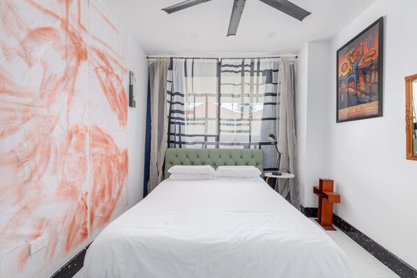 2 bedrooms, iron/ironing board, WiFi, bed sheets