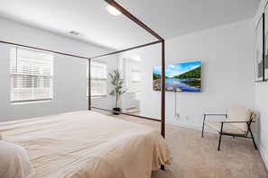 4 bedrooms, iron/ironing board, WiFi, bed sheets