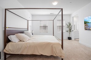 4 chambres, fer et planche à repasser, Wi-Fi, draps fournis