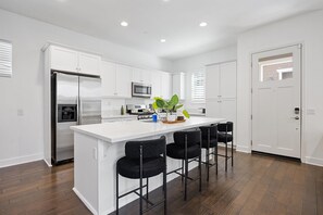 Microwave, oven, stovetop, dishwasher