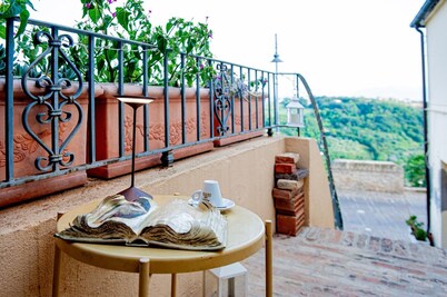 House on the Arches - Panoramic Views, History and Relaxation in the Heart of the Old Town