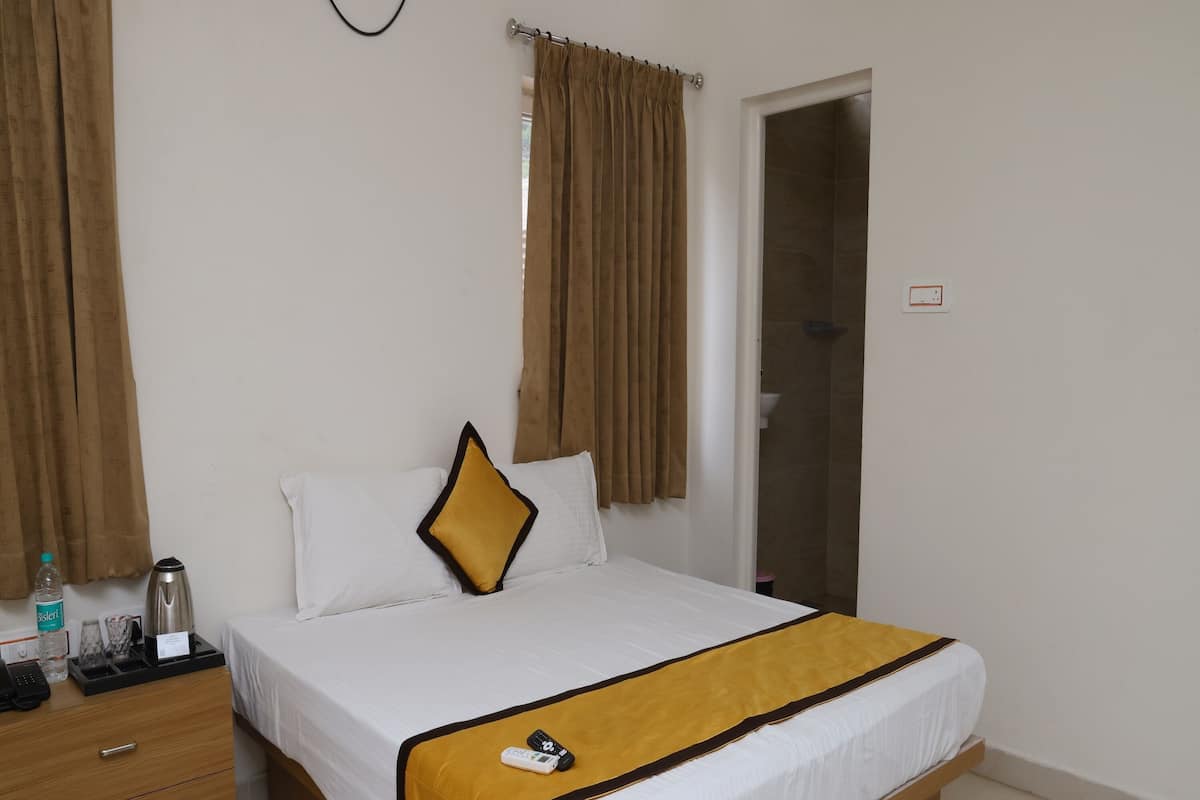Deluxe Room, Hill View | Egyptian cotton sheets, premium bedding, free WiFi
