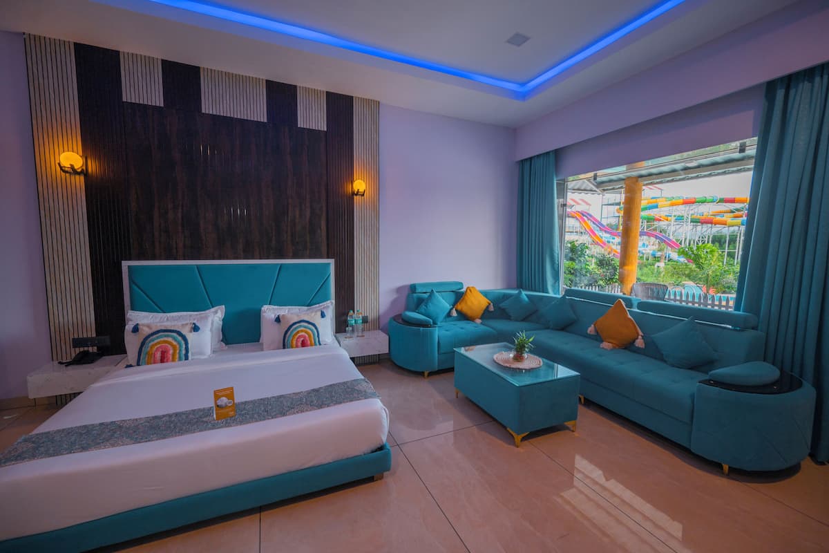 Quarto casal premier, vista para a piscina | Ferros/tábuas de passar roupa, Wi-Fi de cortesia
