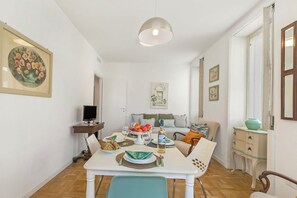 Family Apartment, Multiple Bedrooms (Casa Irene Sanremo Centro Casino) | Interior