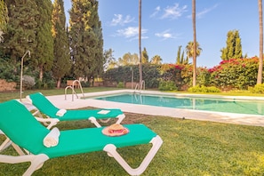 Familjelägenhet - 1 sovrum - mikrovågsugn - intill bergen (Mijas Golf 1-Bedr, Terrace & shared) | Pool | En säsongsöppen utomhuspool
