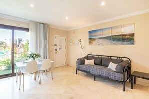 21-inch flat-screen TV with cable channels - Single Homes Mijas Golf (Mijas)