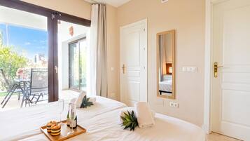 Apartament familiar, 1 dormitori, microones (Mijas Golf 1-Bedr, Terrace & shared)