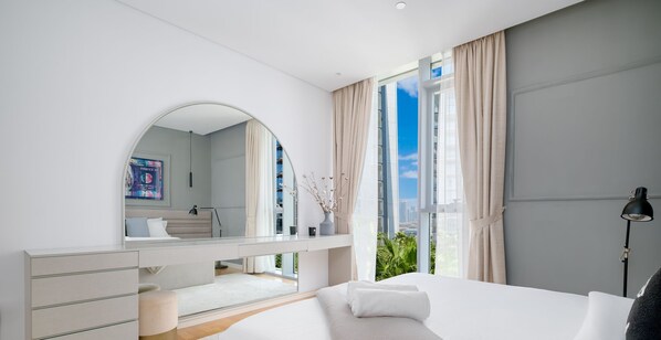 Rideaux occultants, fer et planche à repasser, Wi-Fi gratuit