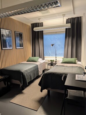 Standard Double Room - Kotimaailma - Hostel Kokkola (Kokkola)