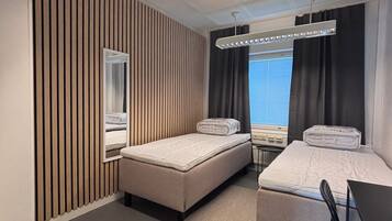 Standard Double Room | Desk, laptop workspace, blackout drapes, soundproofing