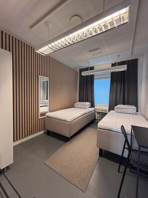 Standard Double Room | Desk, laptop workspace, blackout drapes, soundproofing