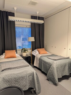 Standard-Doppelzimmer, Blick auf den Innenhof