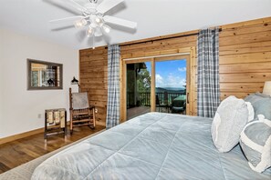 4 bedrooms, travel crib, free WiFi, bed sheets