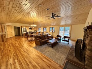 Smart TV, fireplace, DVD player, books