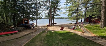 Shady Rest Cabin #12, Brand-New 4-Bedroom Lakeside Cottage