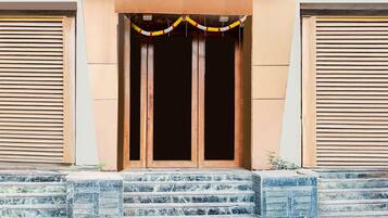 House | Reception