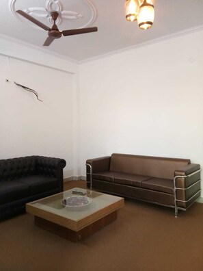 32-inch flat-screen TV with cable channels