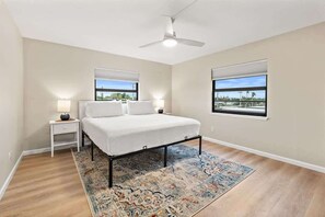 3 室のベッドルーム、アイロン / アイロン台、旅行用ベビーベッド、WiFi (無料)