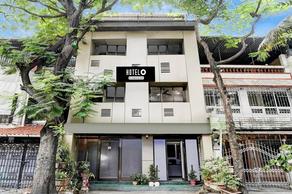 House | Exterior - Super Hotel O Four Bungalow (Mumbai)