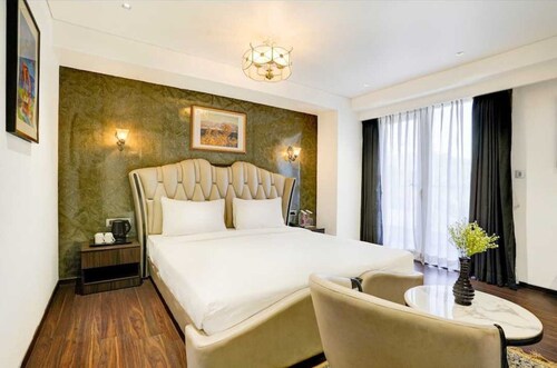 Townhouse Magarpatta City Emerald