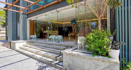 Palette Magarpatta City