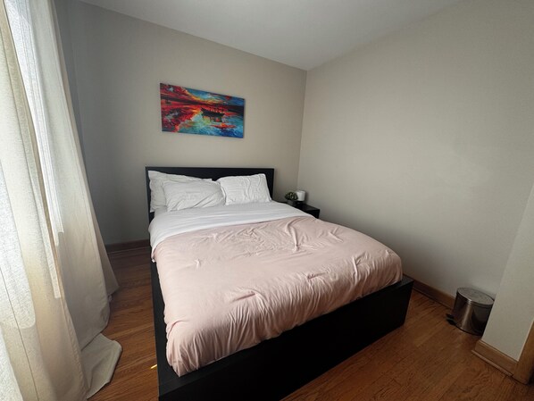 2 habitaciones, tabla de planchar con plancha y wifi gratis 