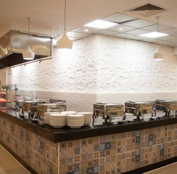 Villa, 4 habitaciones, alberca privada, vista al jardín | Restaurantes