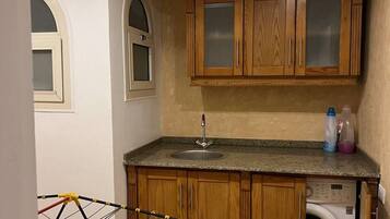 Villa, 4 Bedrooms, Private Pool, Garden View | Laundry