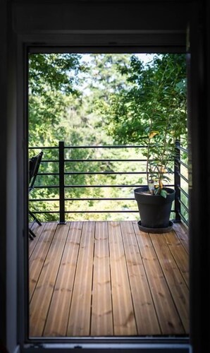 Golbey Evasion apartment with hanging terrace * Parking * Wifi *