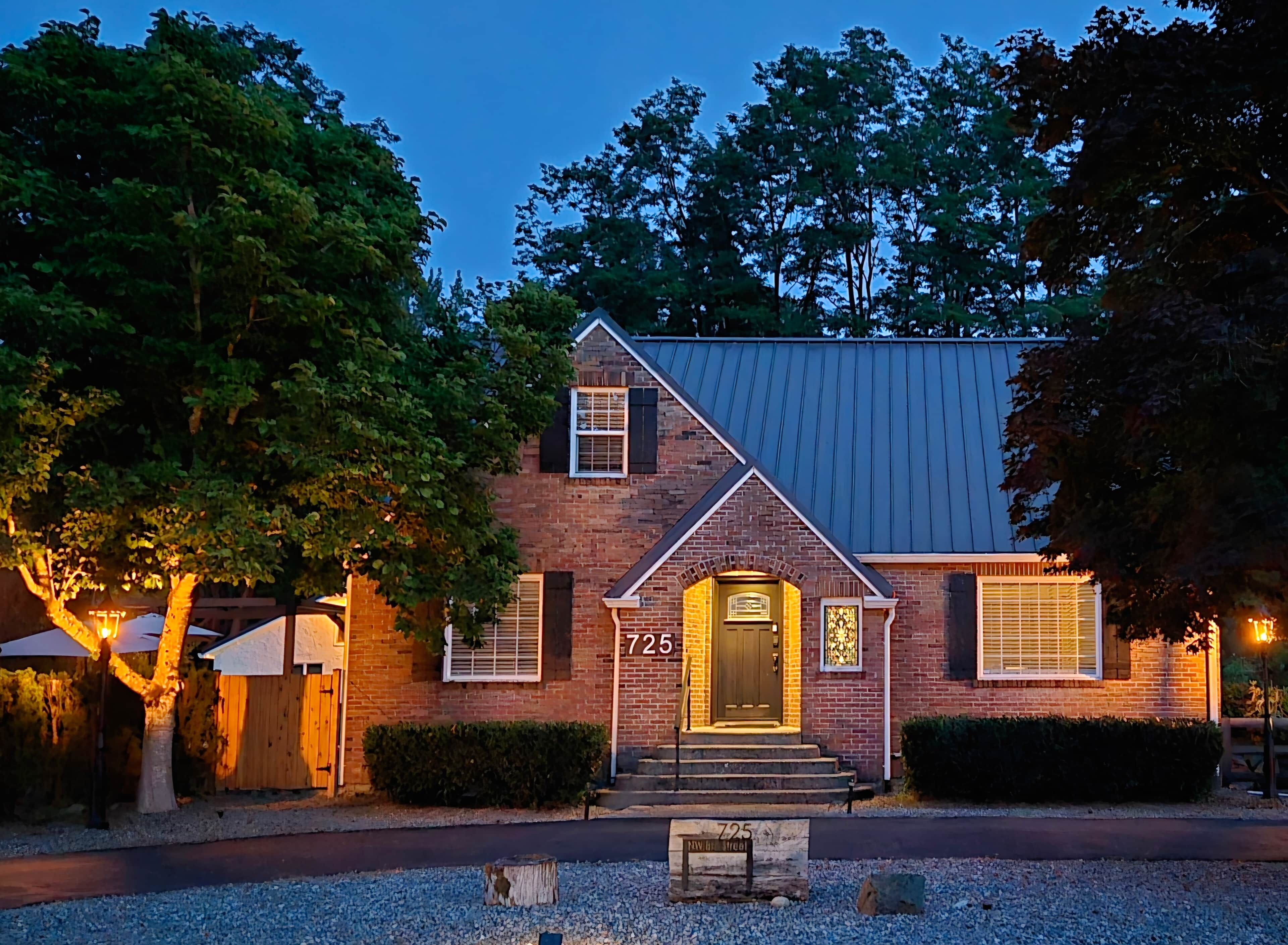 Unique Brickhouse nestled in the Snoquamie Valley