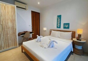 Unclassified image, 5 of 21, button