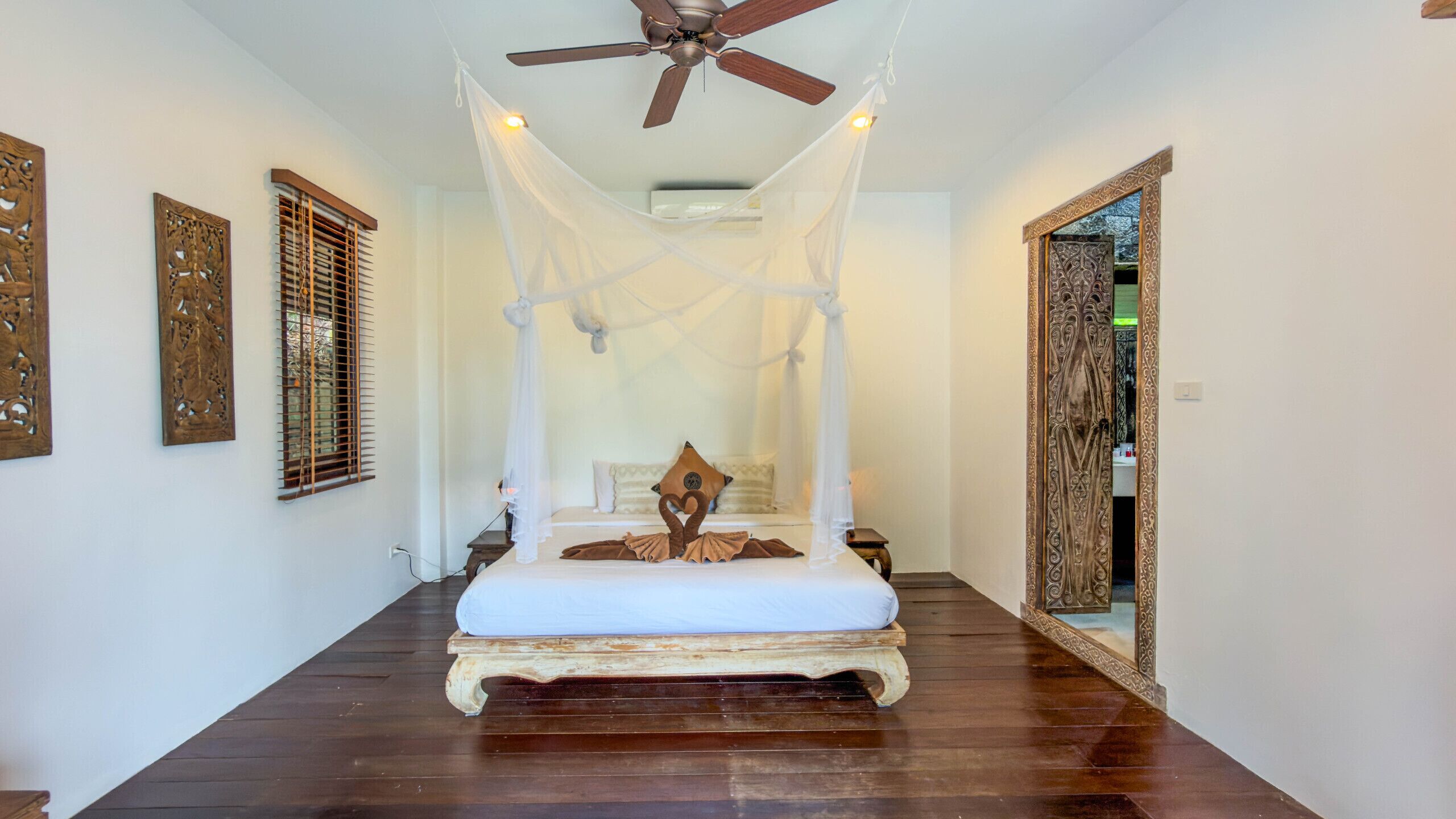 2 bedrooms, in-room safe, WiFi (free), bed sheets