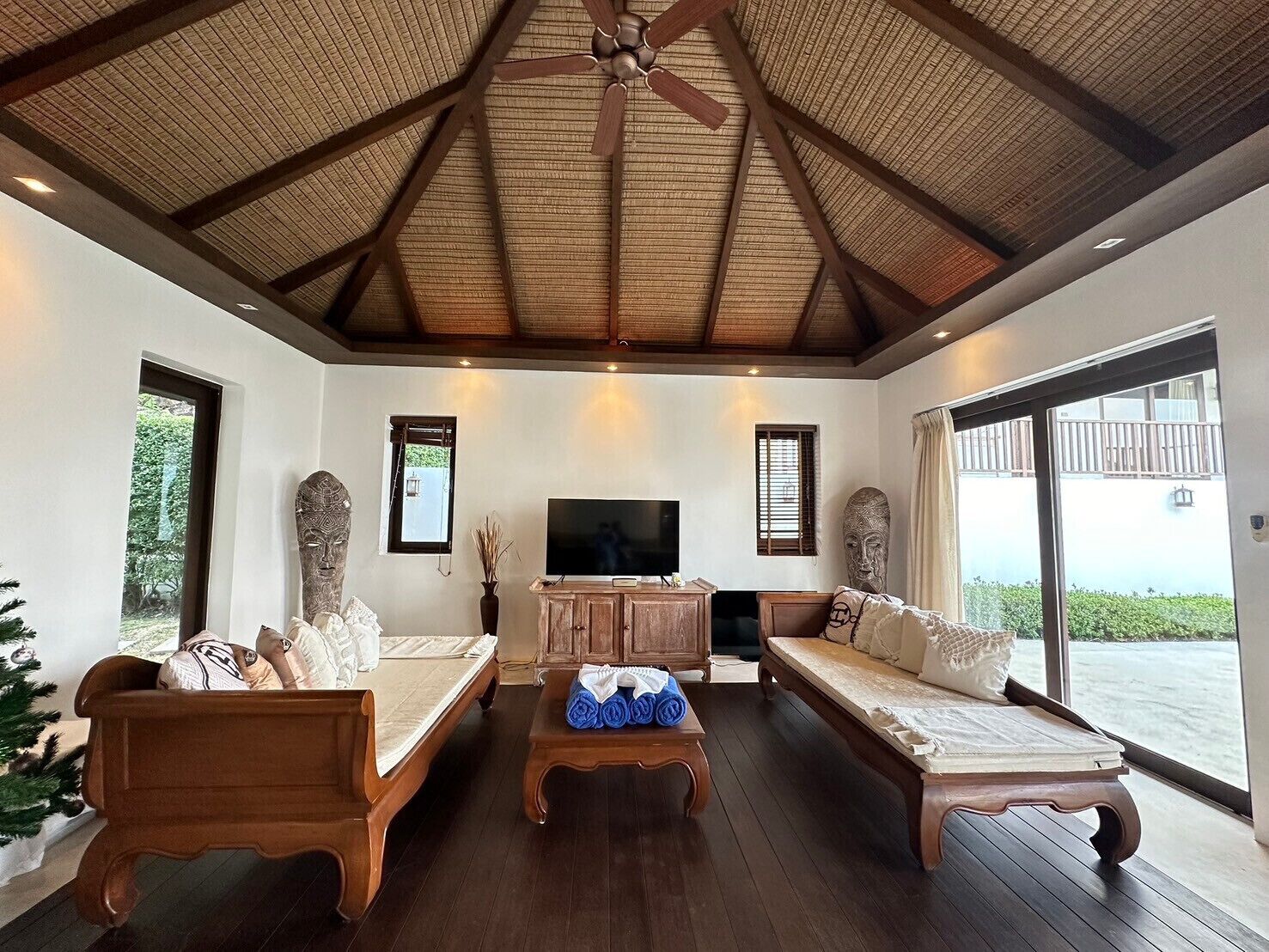 2 bedrooms, in-room safe, WiFi (free), bed sheets