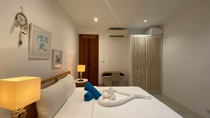 4 bedrooms, free WiFi, bed sheets