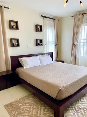 3 soveværelser, skrivebord, strygejern/strygebræt, gratis Wi-Fi