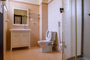 Hårtørrer, håndklæder, Sæbe, Toiletpapir