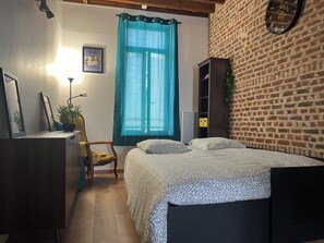 1 quarto, ferros/tábuas de passar roupa, Wi-Fi, roupa de cama