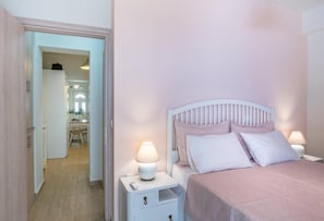 2 bedrooms, iron/ironing board, travel crib, free WiFi