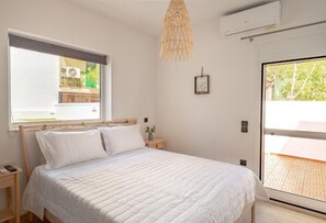 2 slaapkamers, een strijkplank/strijkijzer, reisbedje, gratis wifi