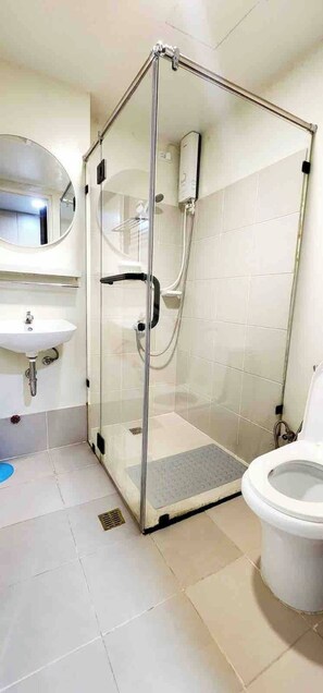 Apartment, 1 Bedroom, Balcony | Bilik Mandi