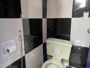 Room, 1 Bedroom, Smoking | Bathroom