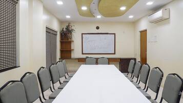 House | Meeting facility