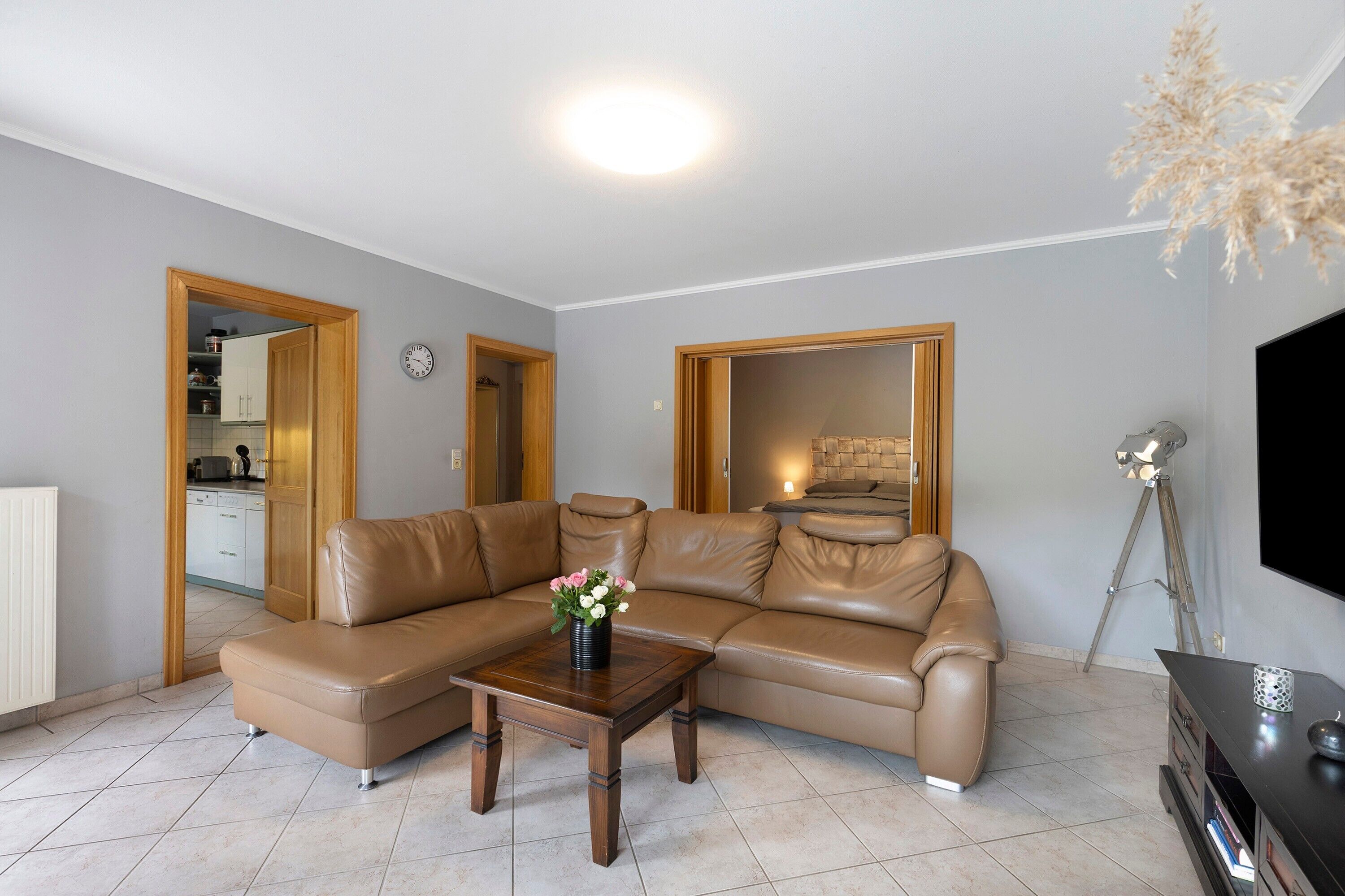 Fernseher, Tischtennisplatte