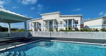Adorable 2-bedroom apartment with AC in East End, Grand Cayman