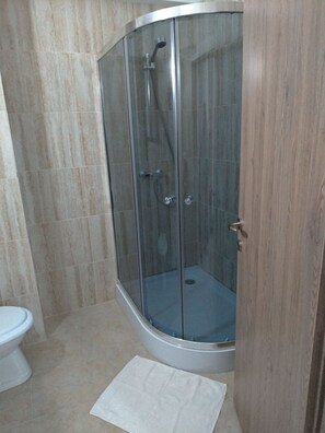 Hårtørrer, håndklæder