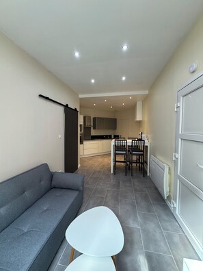 Smart TV - Charmant appartement Nancy centre (Nancy)