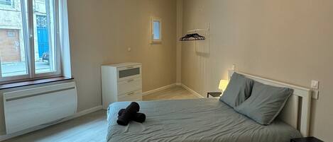1 chambre, Wi-Fi gratuit, draps fournis