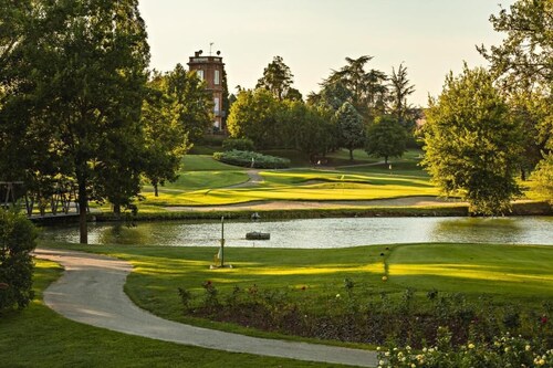 6 apartments in Monferrato, for groups and families of up to 20 people.